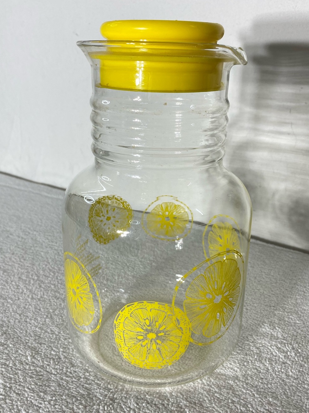 Vintage PYREX Lemonade Glass Carafe W Lid  1.5L Cottagecore Countrycore